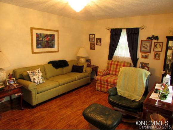39 Starmount Drive - Photo 2