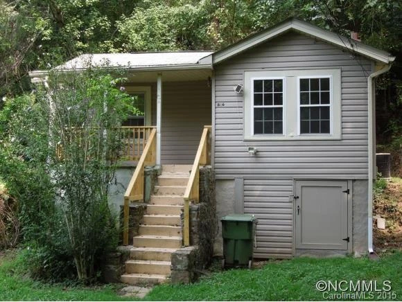 826 SWANNANOA RIVER RD