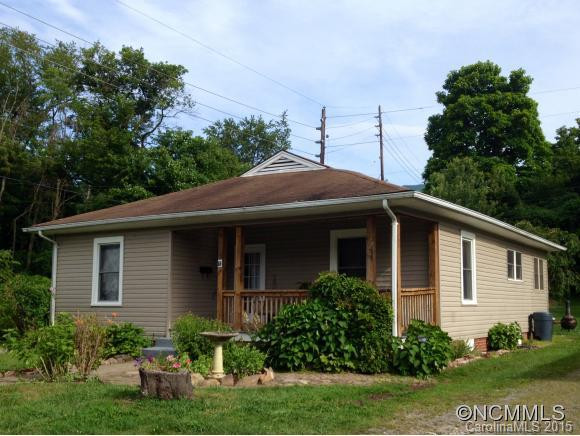 156 Edwards Ave