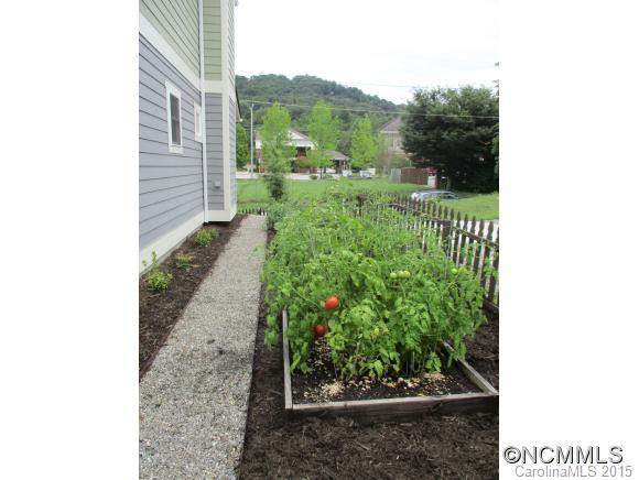29 Crescent Street - Photo 22