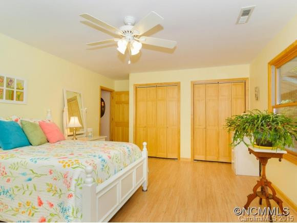 227 E Poplar Drive - Photo 12