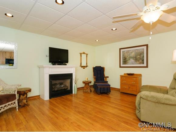 227 E Poplar Drive - Photo 16