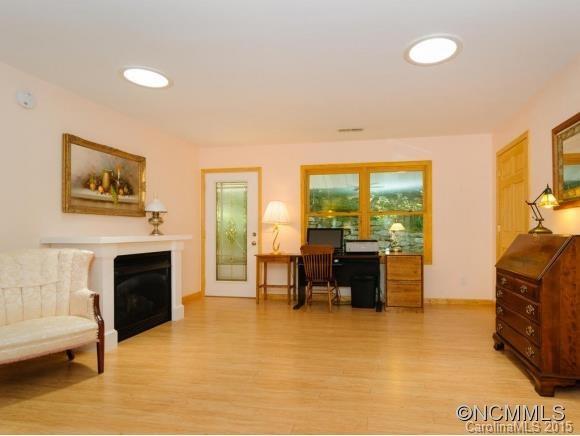 227 E Poplar Drive - Photo 5