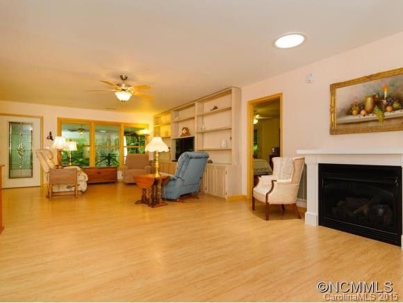227 E Poplar Drive - Photo 6