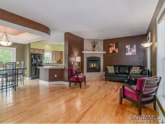 38 JUDITH DRIVE - Photo 3