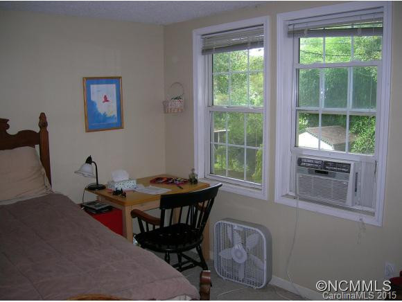 52 Forest Street - Photo 10
