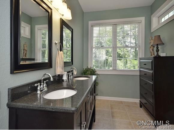 382 ARMSTRONG AVENUE - Photo 11