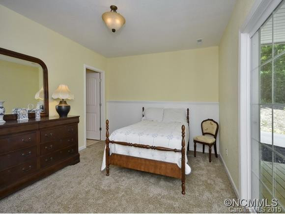 382 ARMSTRONG AVENUE - Photo 15