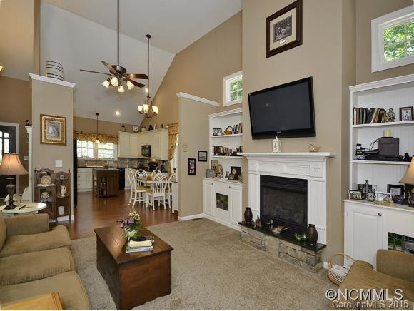 382 ARMSTRONG AVENUE - Photo 6