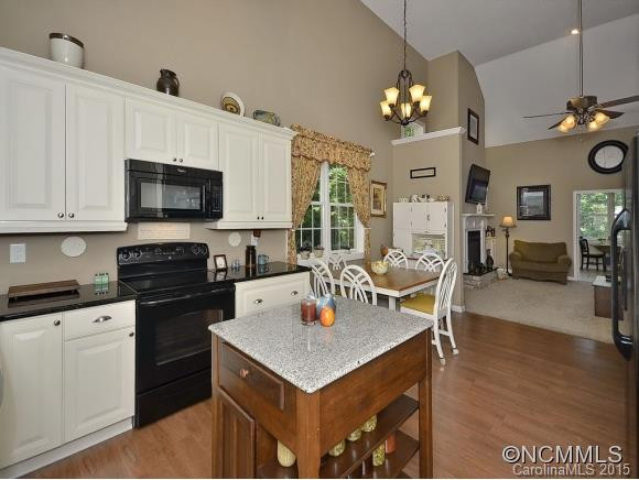 382 ARMSTRONG AVENUE - Photo 9