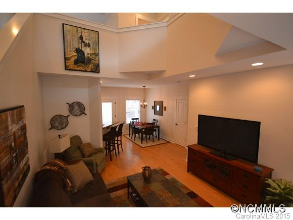 5 Roselyn Way - Photo 3