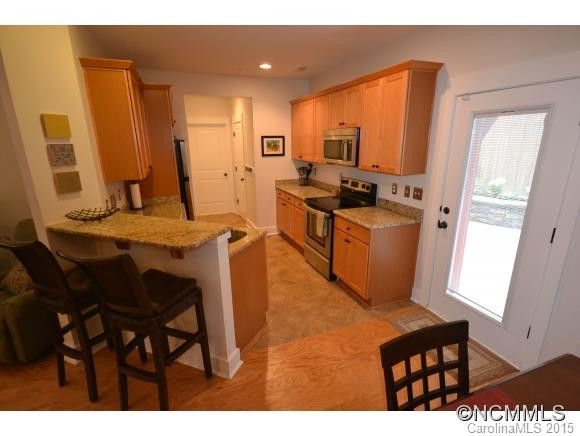 5 Roselyn Way - Photo 4