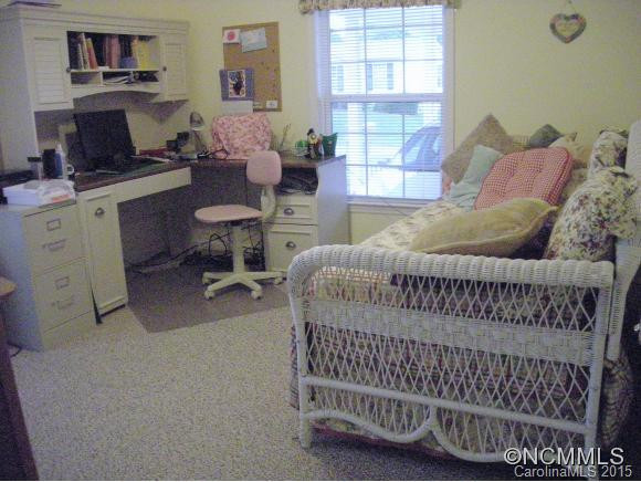 220 Riverwind Drive - Photo 9
