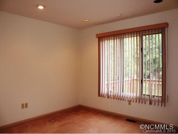 504 CROOKED CREEK ROAD - Photo 13