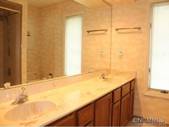 504 CROOKED CREEK ROAD - Photo 16