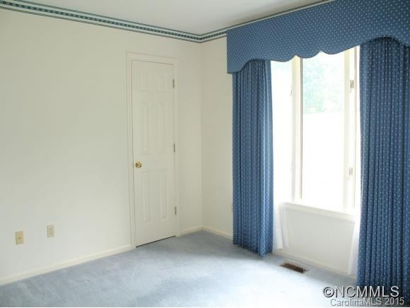 504 CROOKED CREEK ROAD - Photo 17