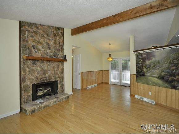 4 REDFERN COURT - Photo 3