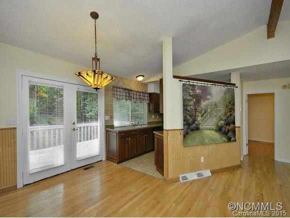 4 REDFERN COURT - Photo 4