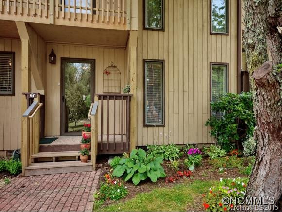 61 PEBBLE CREEK DRIVE - Photo 2