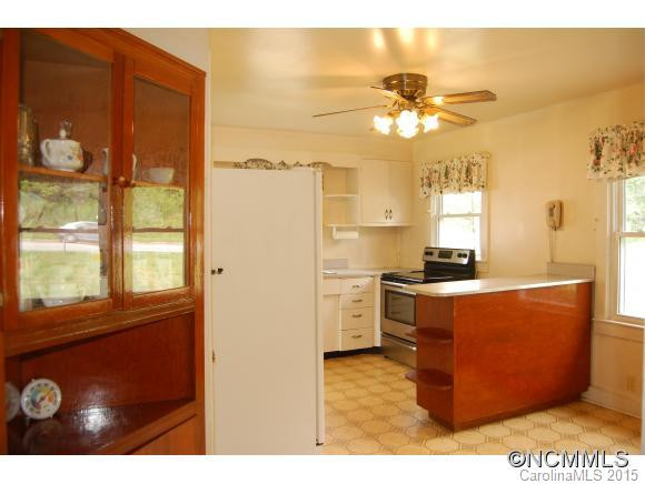 2942 Asheville Highway - Photo 13