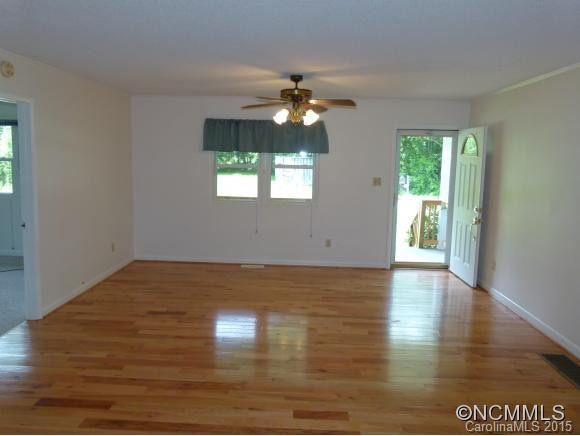47 Maple Drive - Photo 3