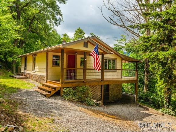 4606 Hemphill Road - Photo 2