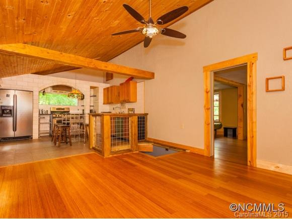 4606 Hemphill Road - Photo 4