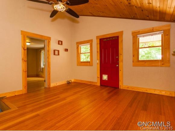 4606 Hemphill Road - Photo 5