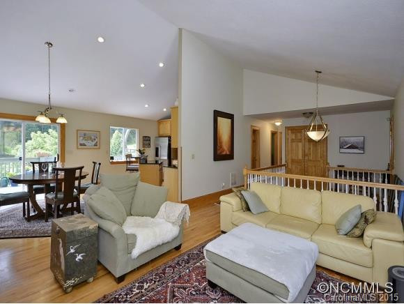 241 PILGRIM DRIVE - Photo 3
