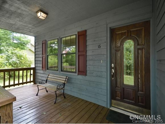16 OAKWOOD ROAD - Photo 2