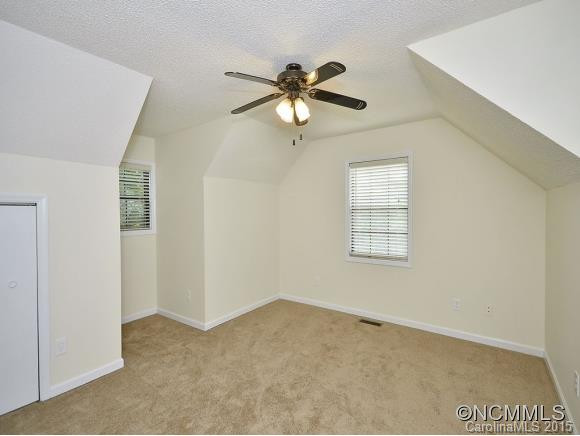 16 OAKWOOD ROAD - Photo 11