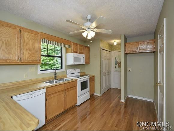 16 OAKWOOD ROAD - Photo 6
