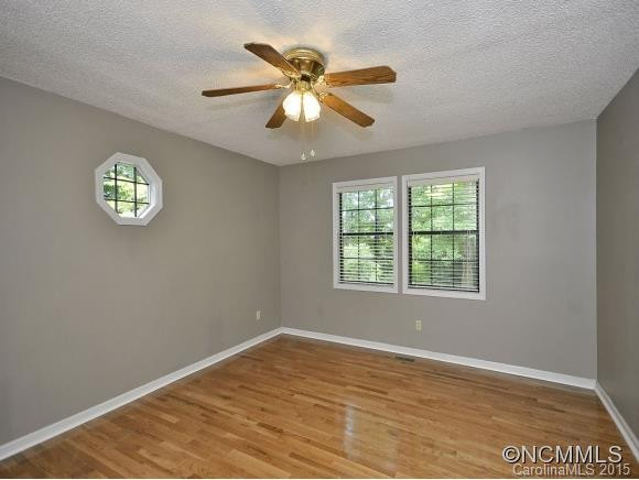 16 OAKWOOD ROAD - Photo 8