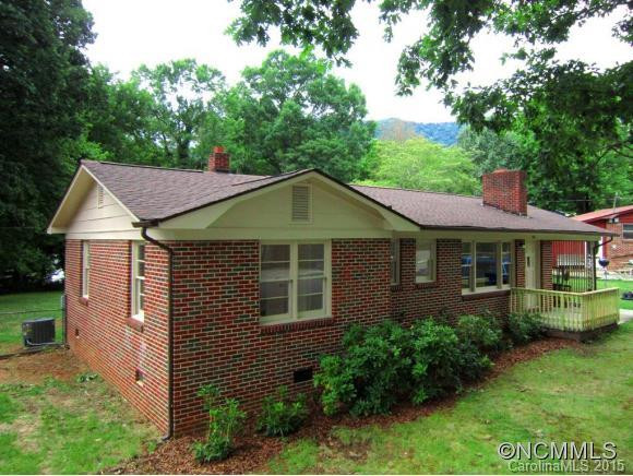 303 Stonewall Avenue