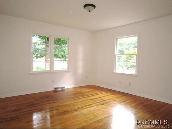 303 Stonewall Avenue - Photo 5