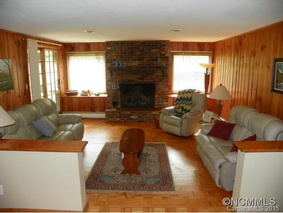 407 Old Leicester Hwy - Photo 2