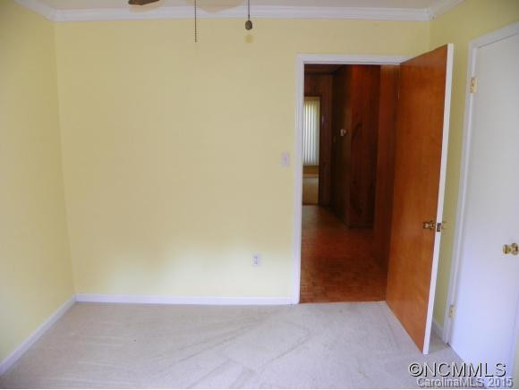 407 Old Leicester Hwy - Photo 8