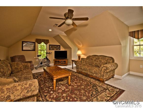22 Surrey Run - Photo 19