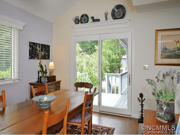 311 ROBERTSON STREET - Photo 11