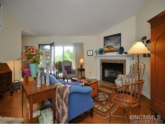 311 ROBERTSON STREET - Photo 4