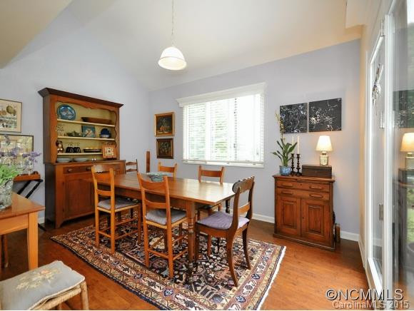 311 ROBERTSON STREET - Photo 9