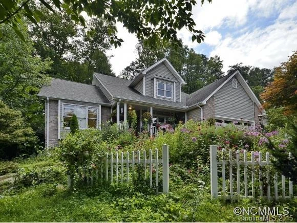10 SPRINGFIELD WAY