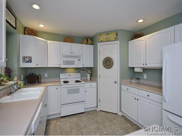 10 SPRINGFIELD WAY - Photo 13