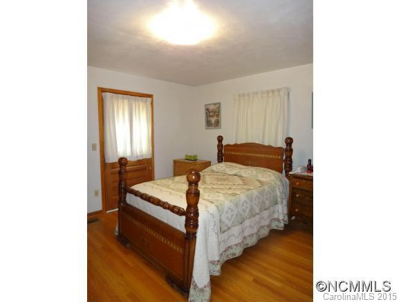 887 Old Balsam Rd - Photo 13