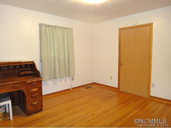 887 Old Balsam Rd - Photo 9