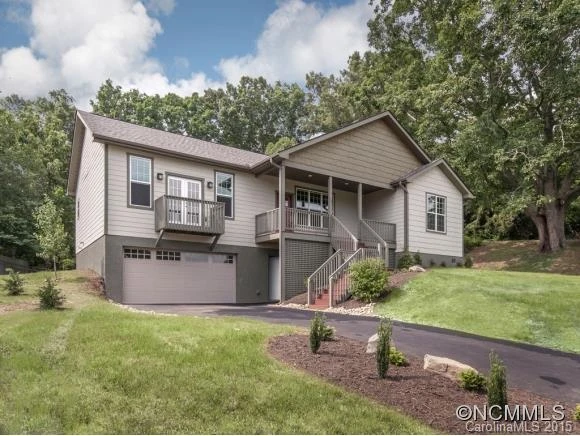 124 COLLEGE CIRCLE