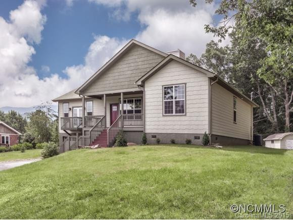 124 COLLEGE CIRCLE - Photo 2