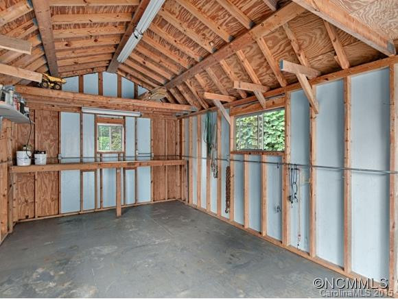 124 COLLEGE CIRCLE - Photo 19