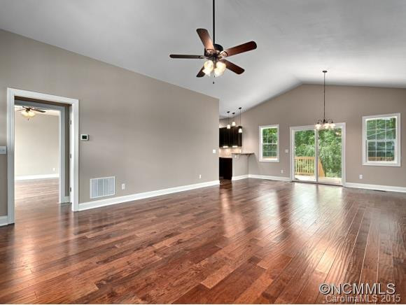 124 COLLEGE CIRCLE - Photo 6