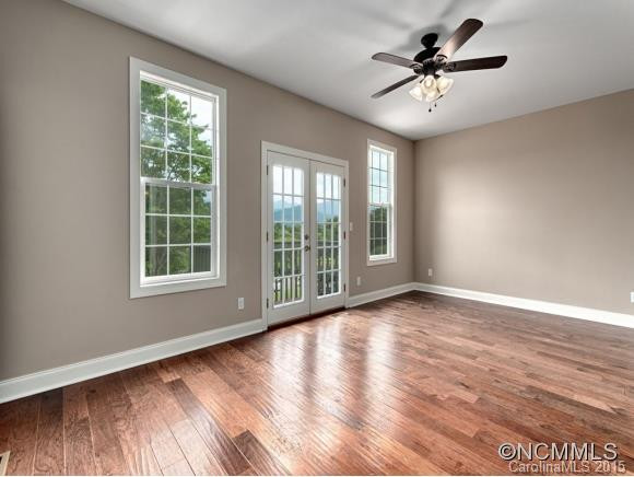 124 COLLEGE CIRCLE - Photo 10